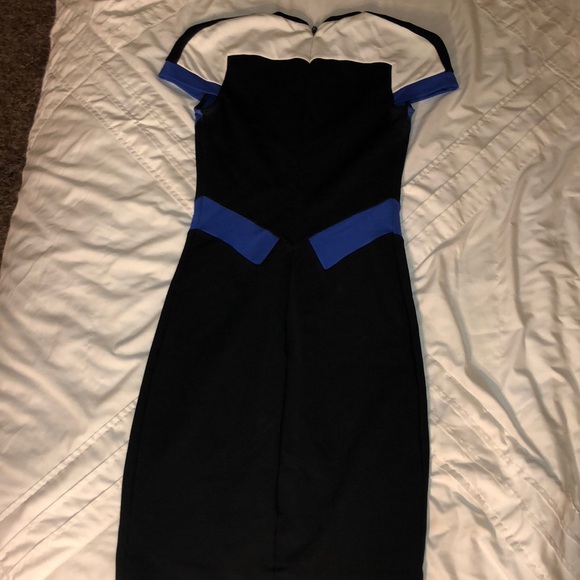 Color block Bebe dress - Picture 3 of 3